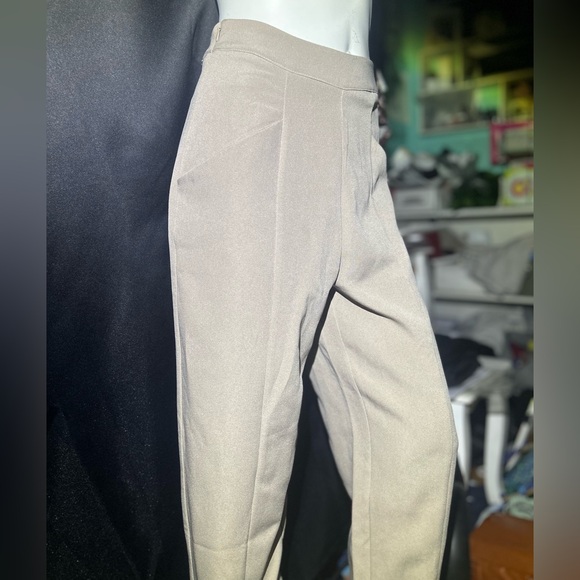 PrettyLittleThing Taupe Straight Leg Pants - Picture 3 of 9